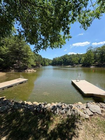 400 W Beaver Dam CT, Goodview, VA 24095