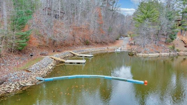 400 W Beaver Dam CT, Goodview, VA 24095