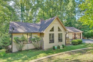 400 W Beaver Dam CT, Goodview, VA 24095