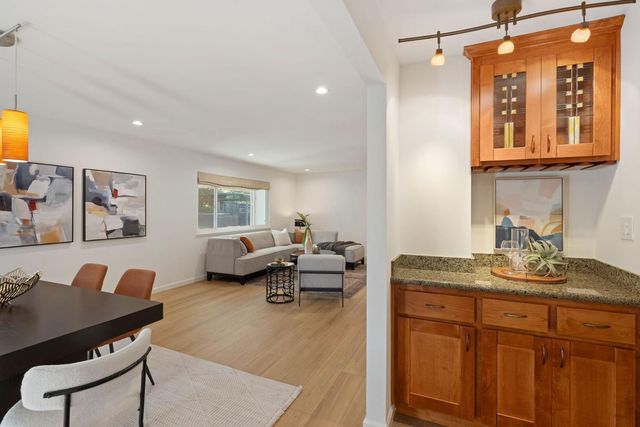 627 Marina Cir, Davis, CA 95616