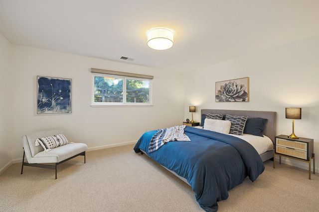 627 Marina Cir, Davis, CA 95616