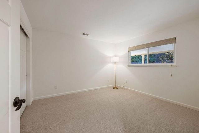 627 Marina Cir, Davis, CA 95616