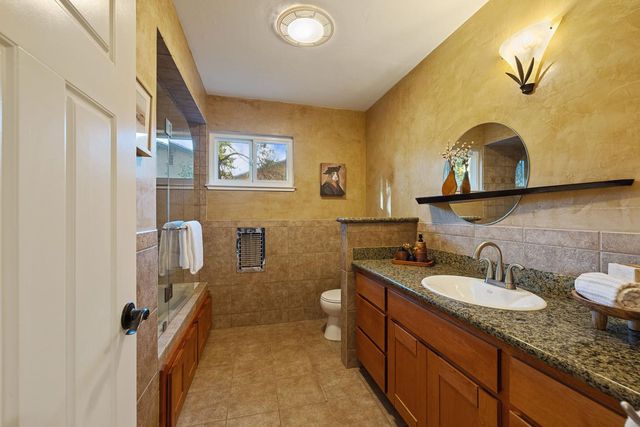 627 Marina Cir, Davis, CA 95616