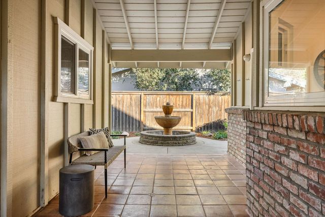 627 Marina Cir, Davis, CA 95616