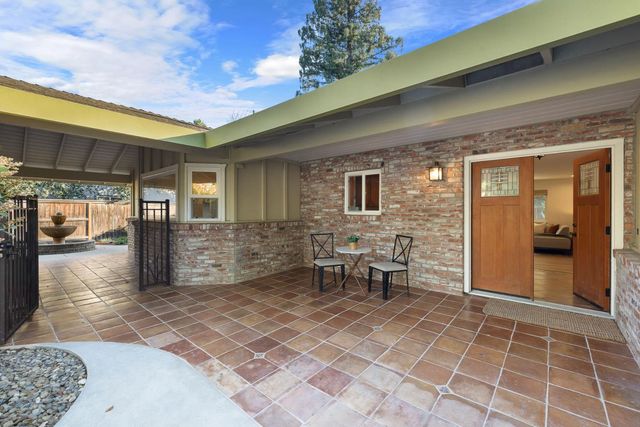 627 Marina Cir, Davis, CA 95616