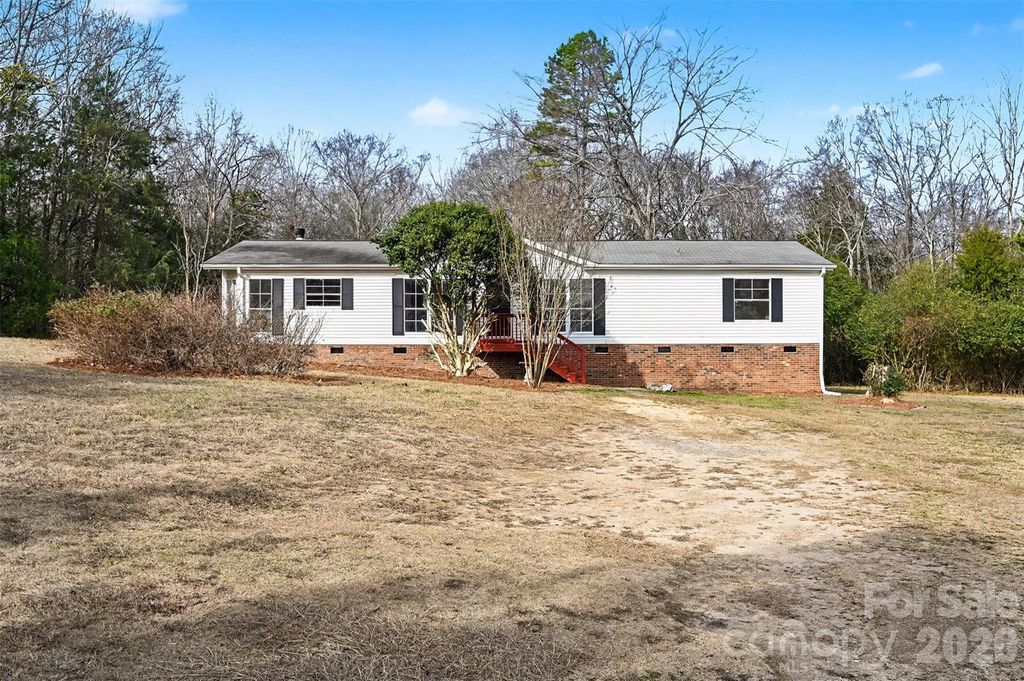137 Cedar Grove Road, Clover, SC 29710