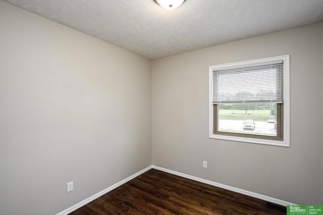 1406 Betz Road, Bellevue, NE 68005