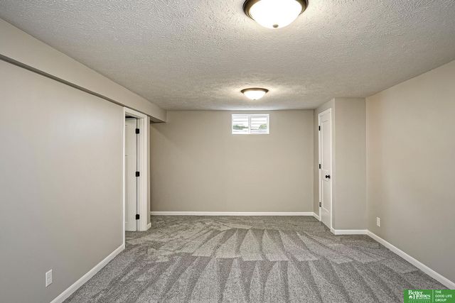 1406 Betz Road, Bellevue, NE 68005