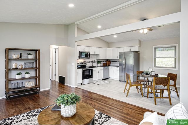 1406 Betz Road, Bellevue, NE 68005