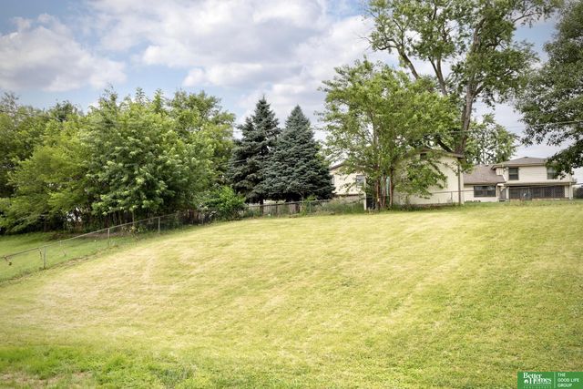 1406 Betz Road, Bellevue, NE 68005
