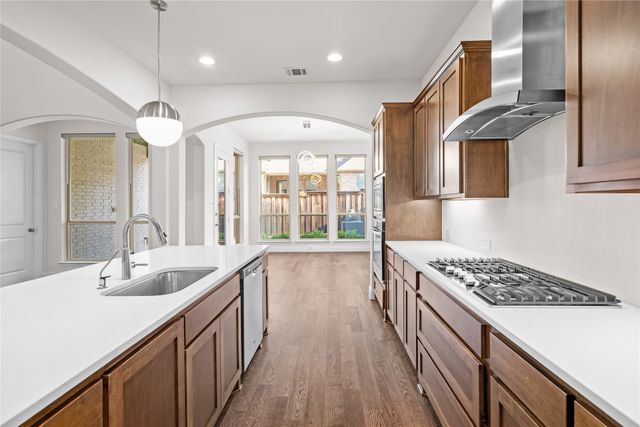 121 Erling Lane, Irving, TX 75039