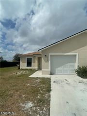 1044 NE 8th PL 1044, Cape Coral, FL 33909
