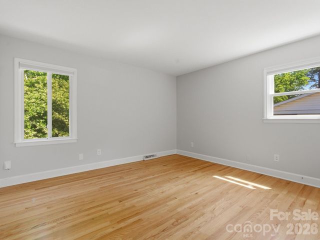 7401 Woodstream Drive, Charlotte, NC 28210