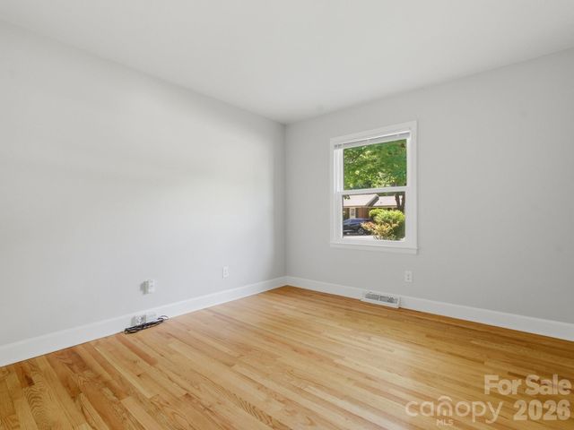7401 Woodstream Drive, Charlotte, NC 28210