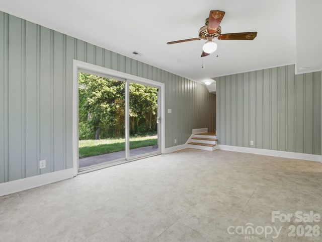 7401 Woodstream Drive, Charlotte, NC 28210