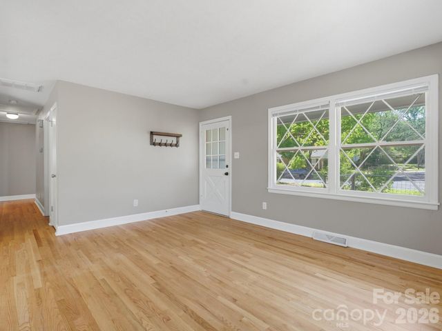 7401 Woodstream Drive, Charlotte, NC 28210