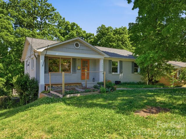 7401 Woodstream Drive, Charlotte, NC 28210