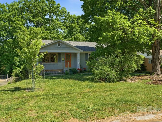 7401 Woodstream Drive, Charlotte, NC 28210