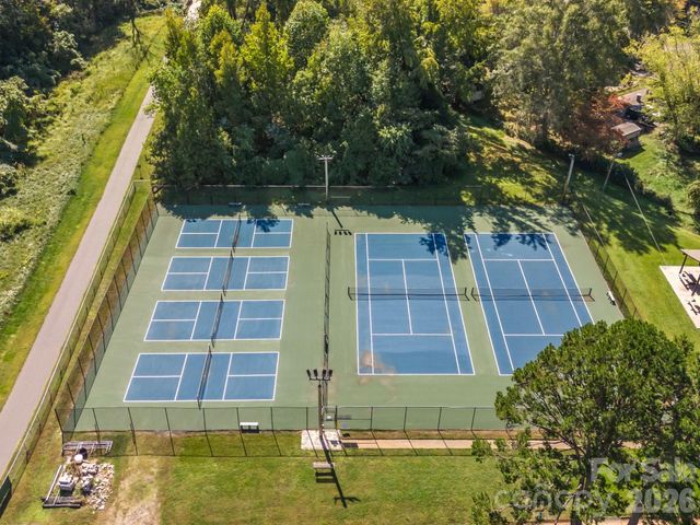 7401 Woodstream Drive, Charlotte, NC 28210
