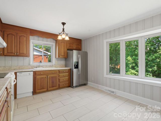 7401 Woodstream Drive, Charlotte, NC 28210
