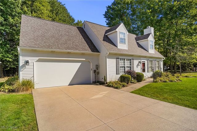 10502 White Ash Trail, Twinsburg, OH 44087