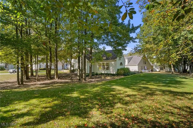 10502 White Ash Trail, Twinsburg, OH 44087