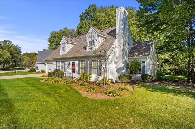 10502 White Ash Trail, Twinsburg, OH 44087