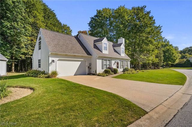 10502 White Ash Trail, Twinsburg, OH 44087