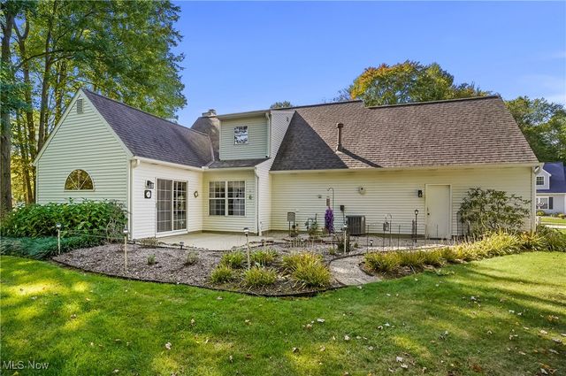 10502 White Ash Trail, Twinsburg, OH 44087