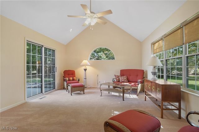 10502 White Ash Trail, Twinsburg, OH 44087