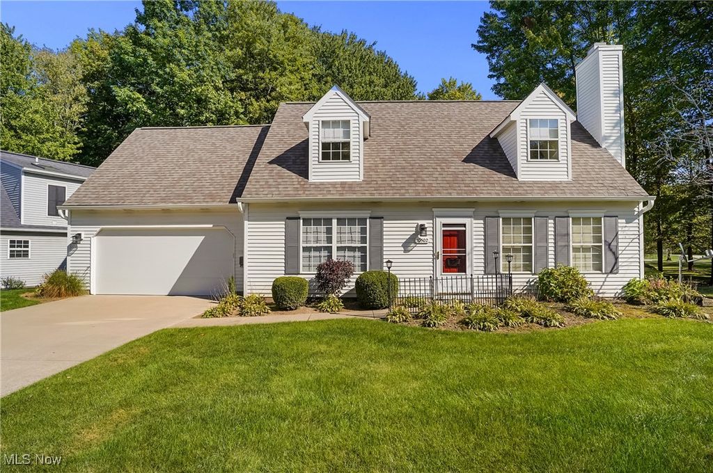 10502 White Ash Trail, Twinsburg, OH 44087