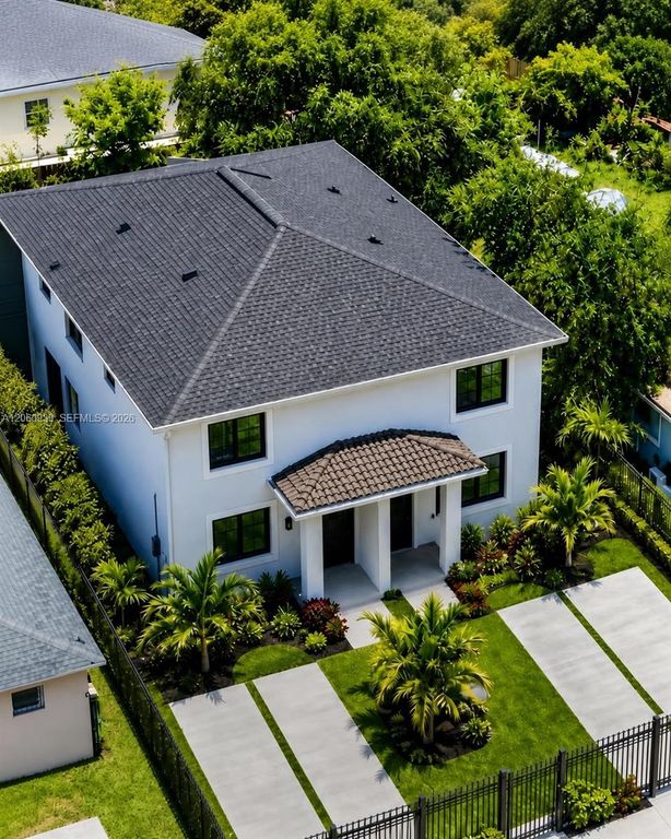 7801 NW 2nd Ct, Miami, FL 33150