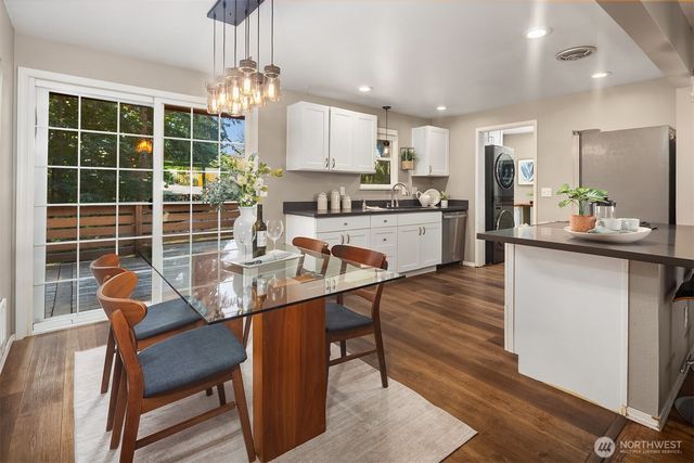 14333 165th Place SE, Renton, WA 98059