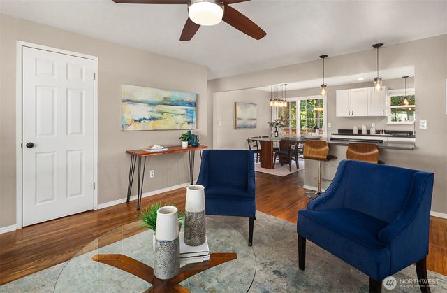 14333 165th Place SE, Renton, WA 98059