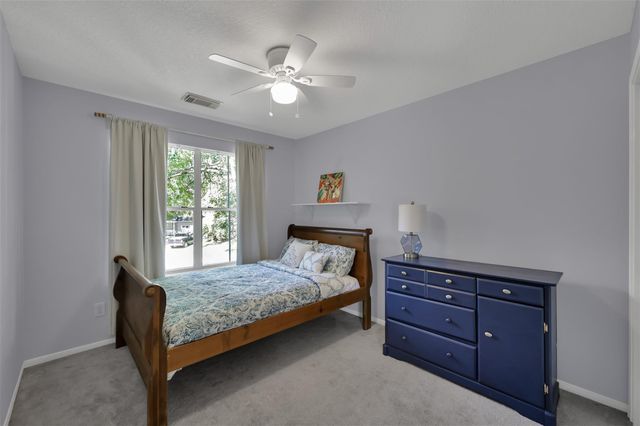 59 E Autumn Branch Circle, The Woodlands, TX 77382