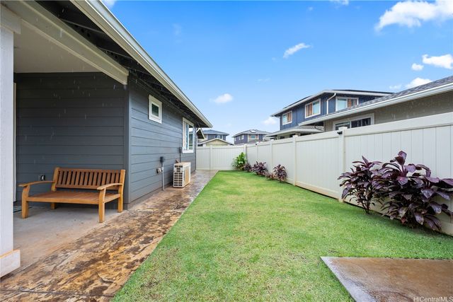 94-1251 Hale Halawai Drive 36, Waipahu, HI 96797