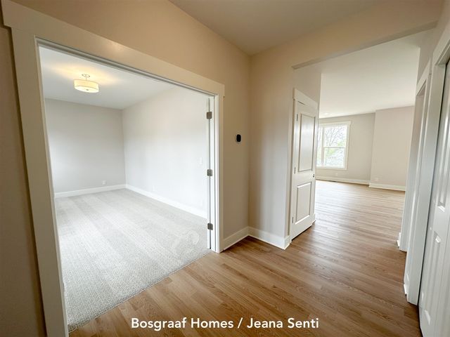 8366 Bauerridge Avenue, Jenison, MI 49428
