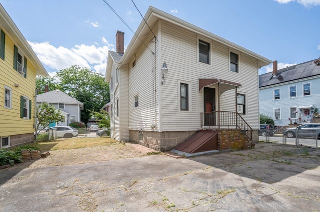 46 Park St, New Bedford, MA 02740