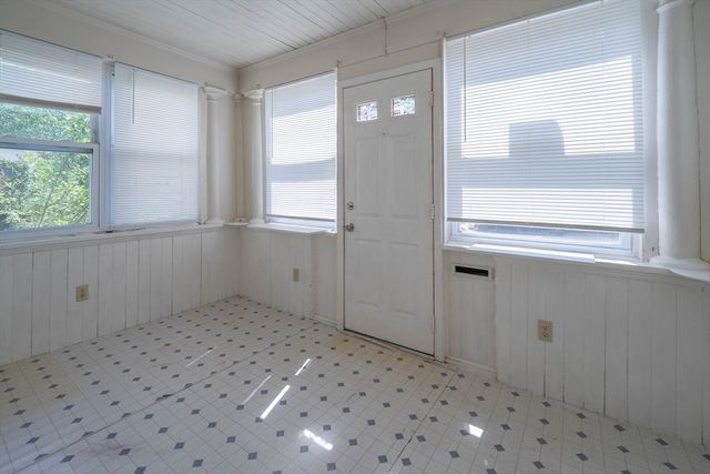 46 Park St, New Bedford, MA 02740