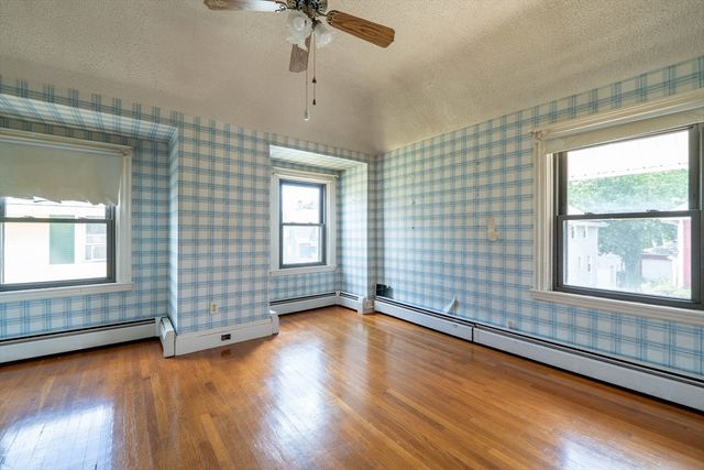 46 Park St, New Bedford, MA 02740