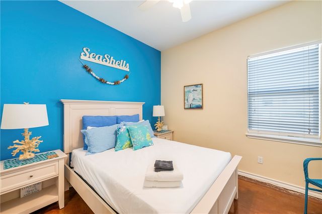 2212 State Highway 361 202, Port Aransas, TX 78373