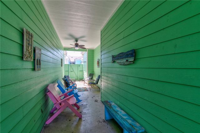 2212 State Highway 361 202, Port Aransas, TX 78373