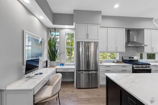 6054 YEATS MANOR DRIVE, Tampa, FL 33616