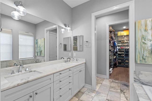 6054 YEATS MANOR DRIVE, Tampa, FL 33616