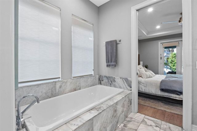 6054 YEATS MANOR DRIVE, Tampa, FL 33616