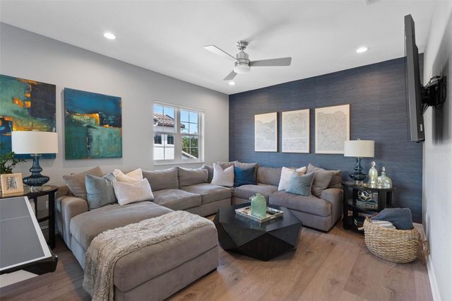 6054 YEATS MANOR DRIVE, Tampa, FL 33616