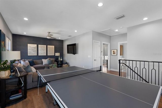 6054 YEATS MANOR DRIVE, Tampa, FL 33616