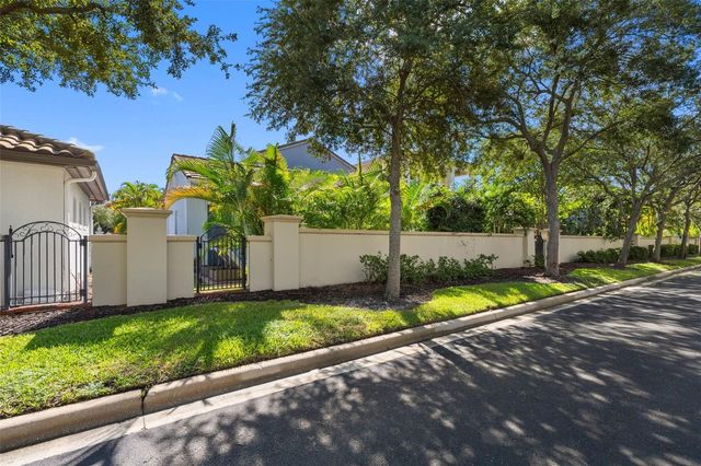 6054 YEATS MANOR DRIVE, Tampa, FL 33616