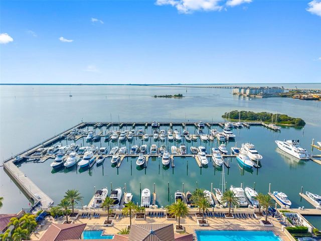 6054 YEATS MANOR DRIVE, Tampa, FL 33616