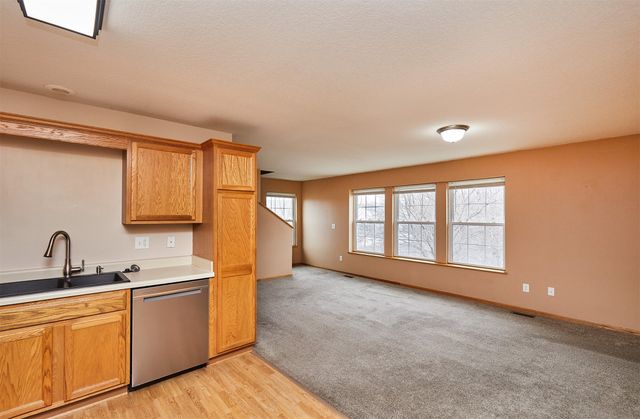 1143 SE Village View Lane, Ankeny, IA 50021